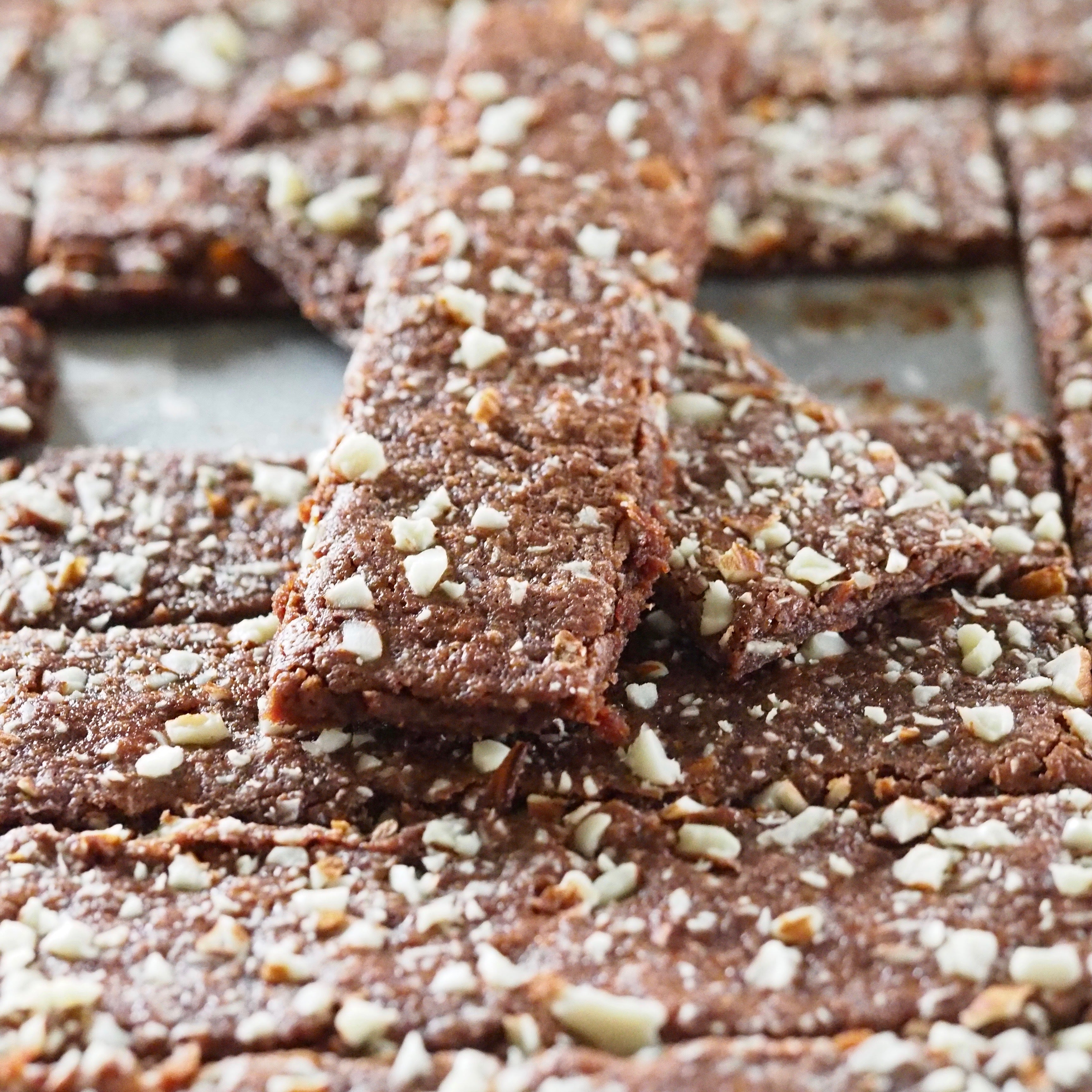 Almond Brownie Bark